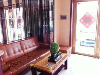 Penglai Yi Jia Express Hotel Exteriör bild